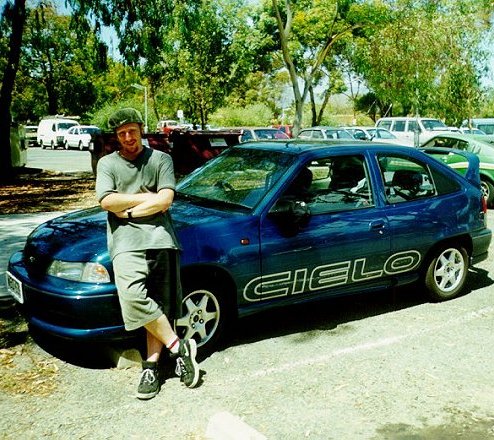 steve_car.jpg (88391 bytes)